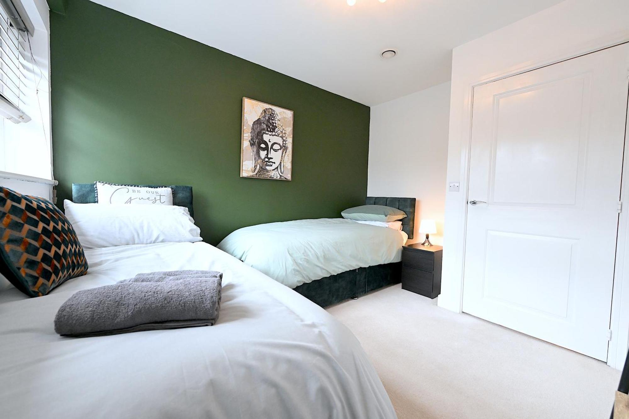 Apartment Perfect For Contractors & Families With Free Secure Parking! Farnborough (Hampshire)