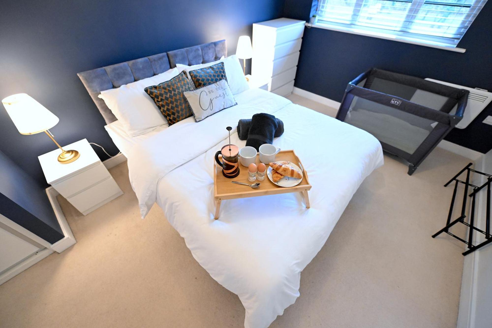 Perfect For Contractors & Families With Free Secure Parking!