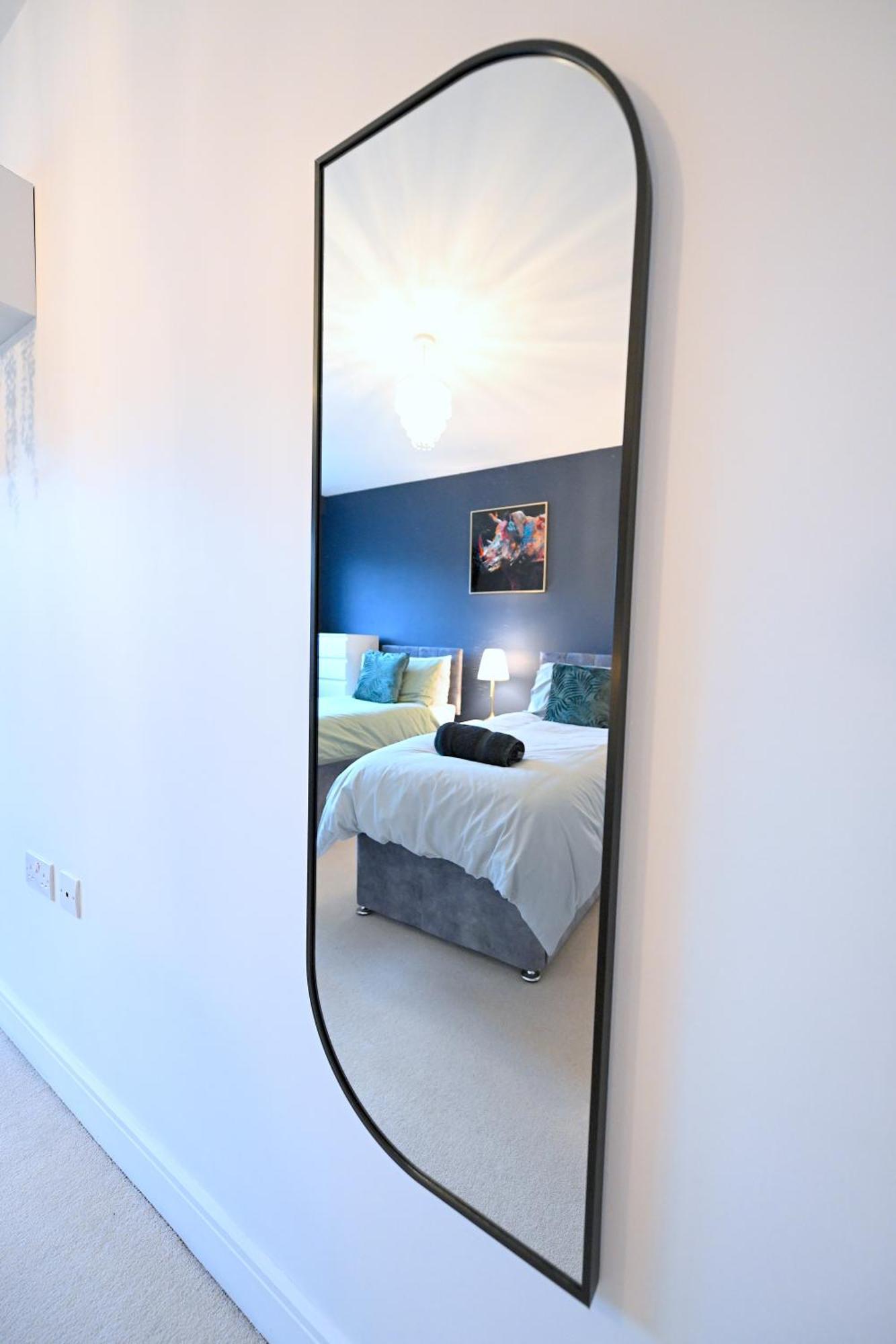 Perfect For Contractors & Families With Free Secure Parking! Apartment Farnborough (Hampshire)