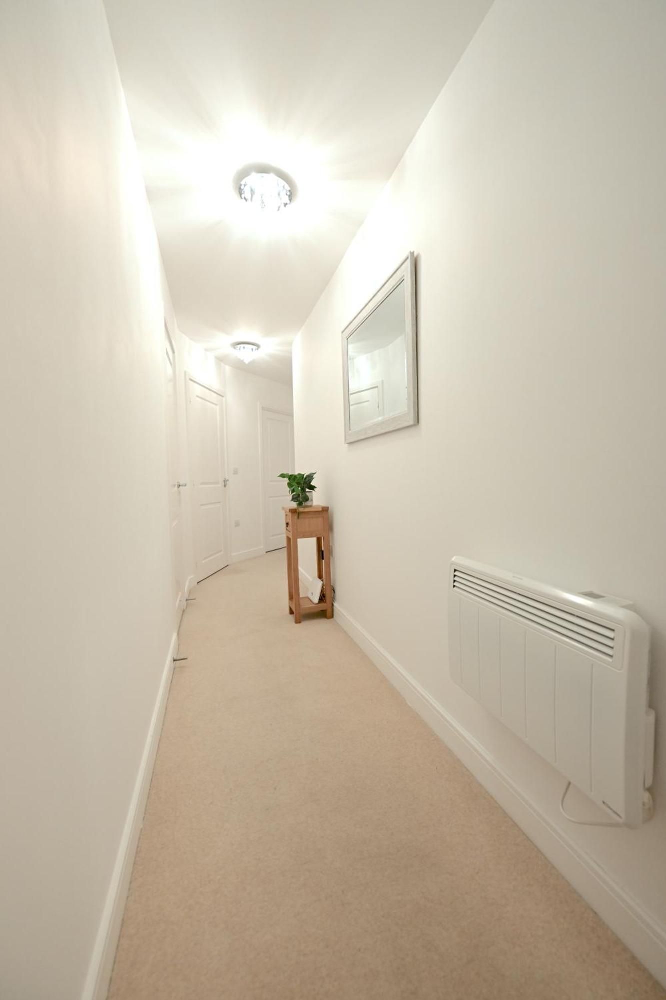 Apartment Perfect For Contractors & Families With Free Secure Parking! *